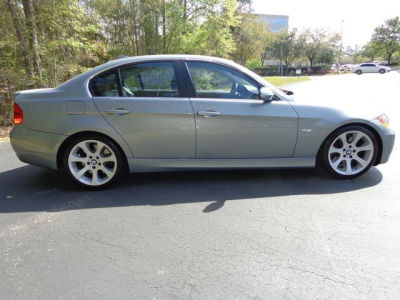2006 BMW 330  i