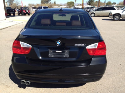 2006 BMW 330  i