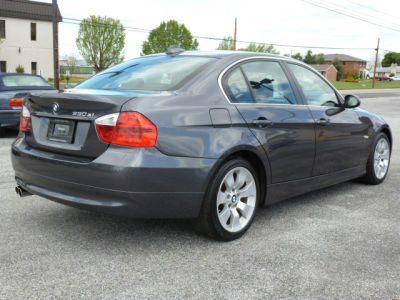 2006 BMW 330  xi