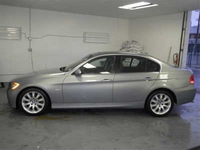 2006 BMW 330  i