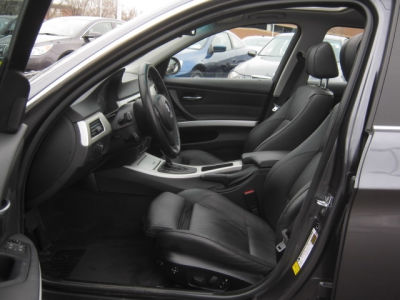 2006 BMW 330  i