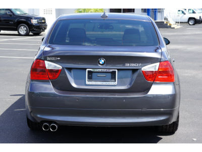 2006 BMW 330 i