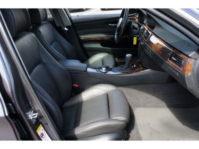 2006 BMW 330 i