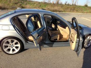 2006 BMW 330  i