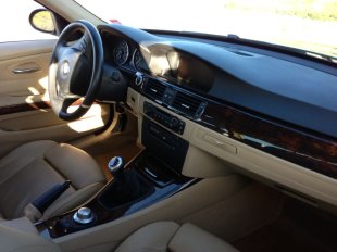 2006 BMW 330  i