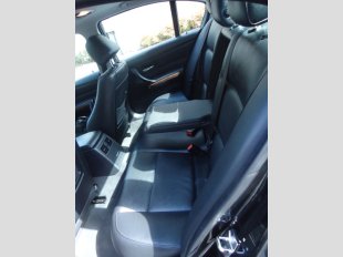 2006 BMW 330  i