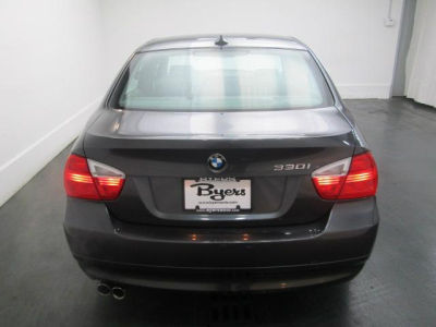 2006 BMW 330  i