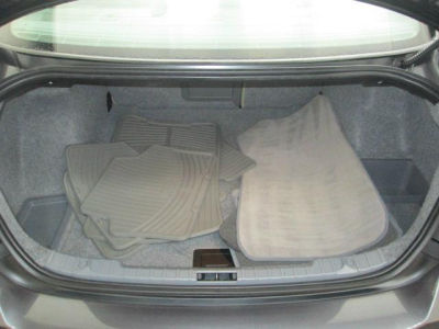 2006 BMW 330  i
