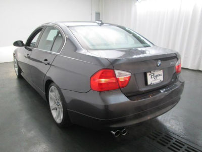 2006 BMW 330  i