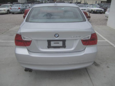 2006 BMW 330 i