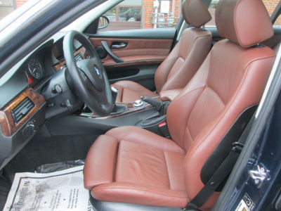 2006 BMW 330  i