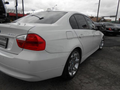 2006 BMW 330  i