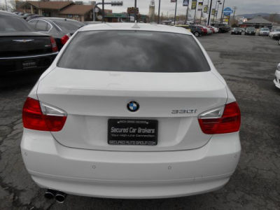 2006 BMW 330  i