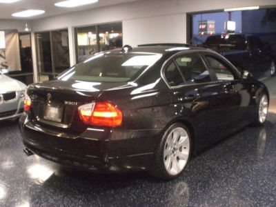 2006 BMW 330  i