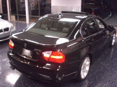 2006 BMW 330  i