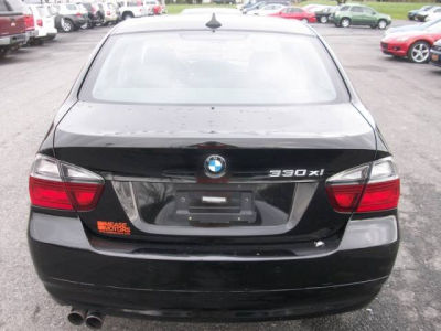 2006 BMW 330  xi