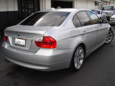 2006 BMW 330 i