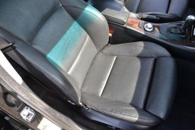 2006 BMW 330  i