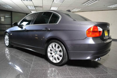 2006 BMW 330  i