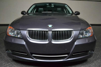 2006 BMW 330  i