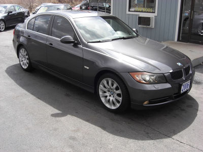 2006 BMW 330  i