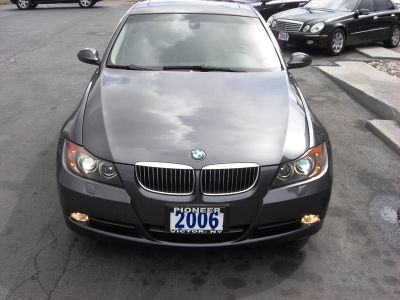 2006 BMW 330  i