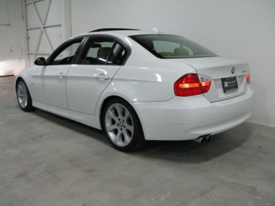 2006 BMW 330  i