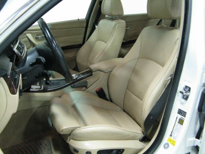 2006 BMW 330  i