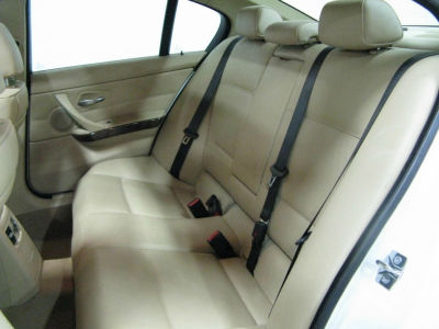 2006 BMW 330  i