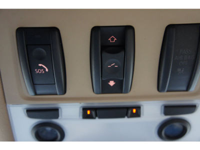 2006 BMW 330  i