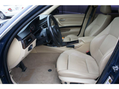 2006 BMW 330  i
