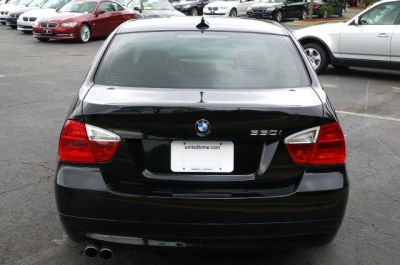 2006 BMW 330  i