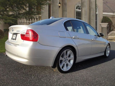 2006 BMW 330  i