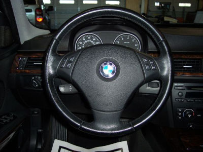2006 BMW 330  xi