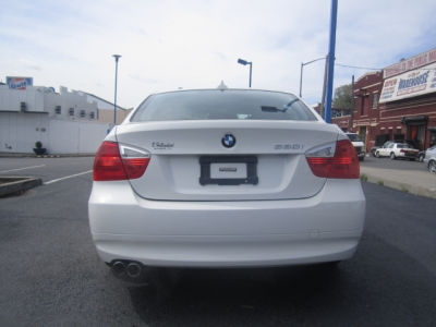 2006 BMW 330 i