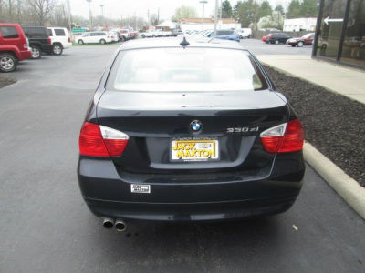 2006 BMW 330  xi