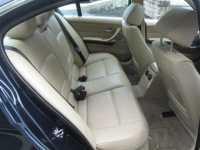 2006 BMW 330  xi