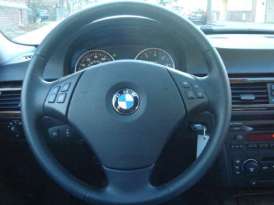 2006 BMW 330  xi