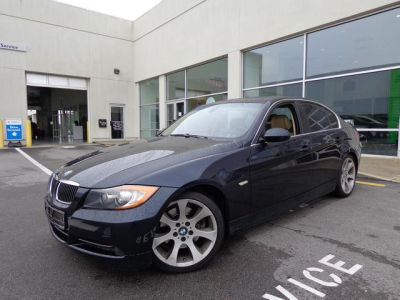 2006 BMW 330  i