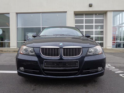 2006 BMW 330  i
