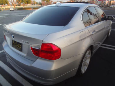 2006 BMW 330  i