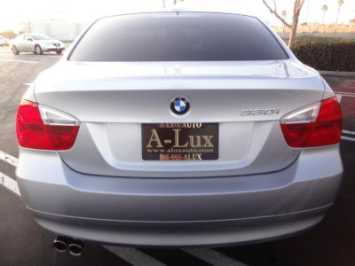 2006 BMW 330  i