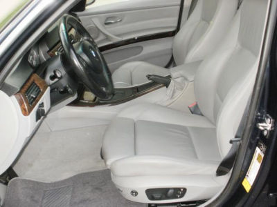 2006 BMW 330  i