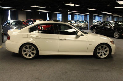 2006 BMW 330  i