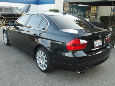 2006 BMW 330  i