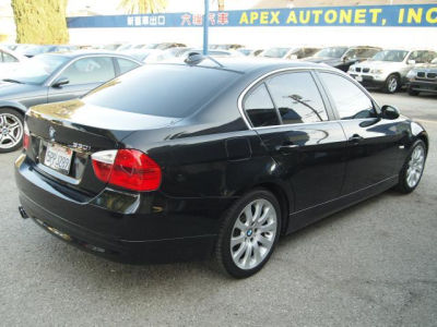 2006 BMW 330  i