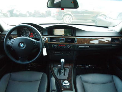 2006 BMW 330  i