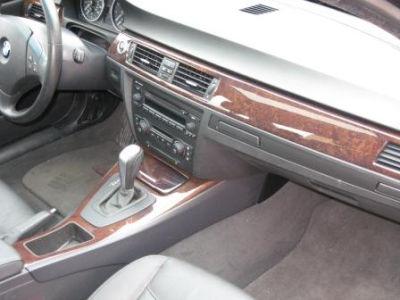 2006 BMW 330  i