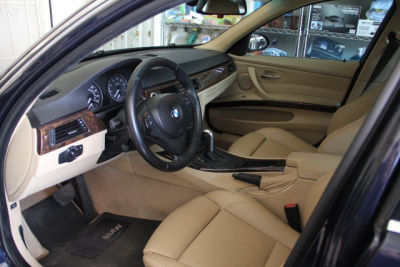 2006 BMW 330  i
