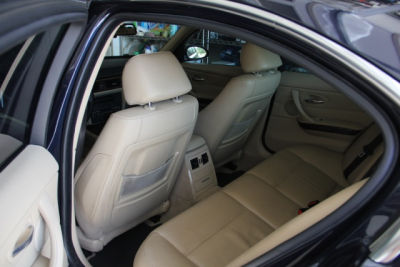 2006 BMW 330  i
